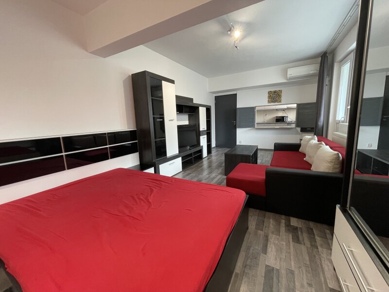 Sala Palatului, Luterana, garsoniera + parcare optional.